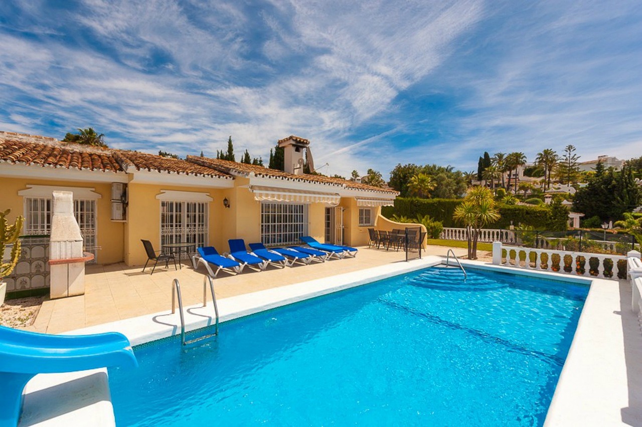 Villa Repainting in Marbella, Estepona & Benalmádena